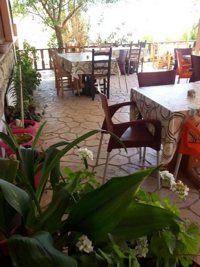 Extreme View Cafe And Rooms To Let Prastio  Ngoại thất bức ảnh